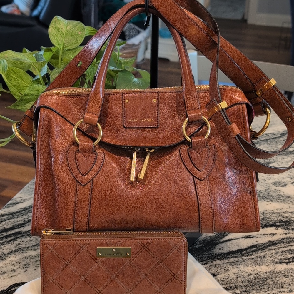 Marc Jacobs Set - Tan Leather Satchel Bag w/Coordinating Wallet - COA Included